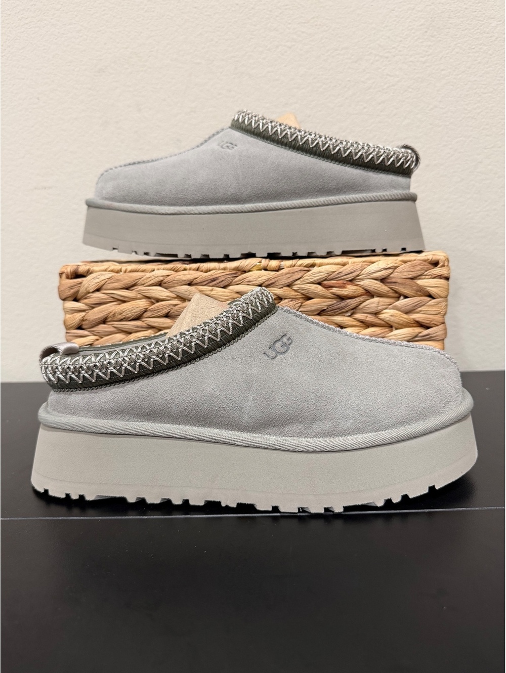 Size 8 - UGG Women’s Tazz Slippers “Cobble Grey”